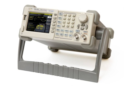 Генератор сигналов специальной формы АКИП-3408/3